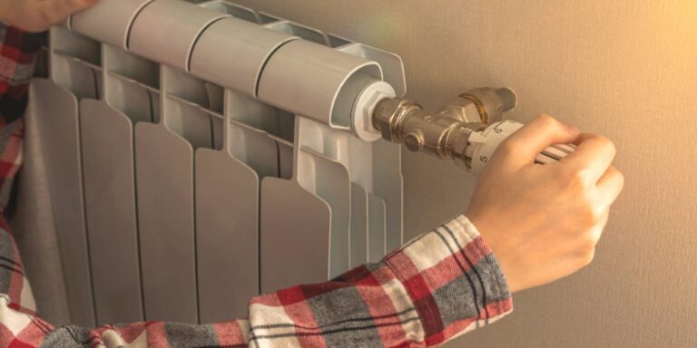 Refill your radiator in 3 simple steps